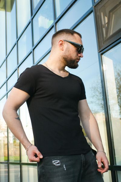 Чоловіча футболка з V-вирізом (Турецький кулір) - Premium Cotton Чорна S 1607686166-01 фото