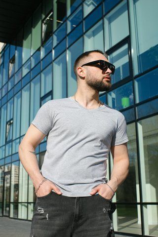 Чоловіча футболка з V-вирізом (Турецький кулір) - Premium Cotton Сіра S 1591025773-001 фото
